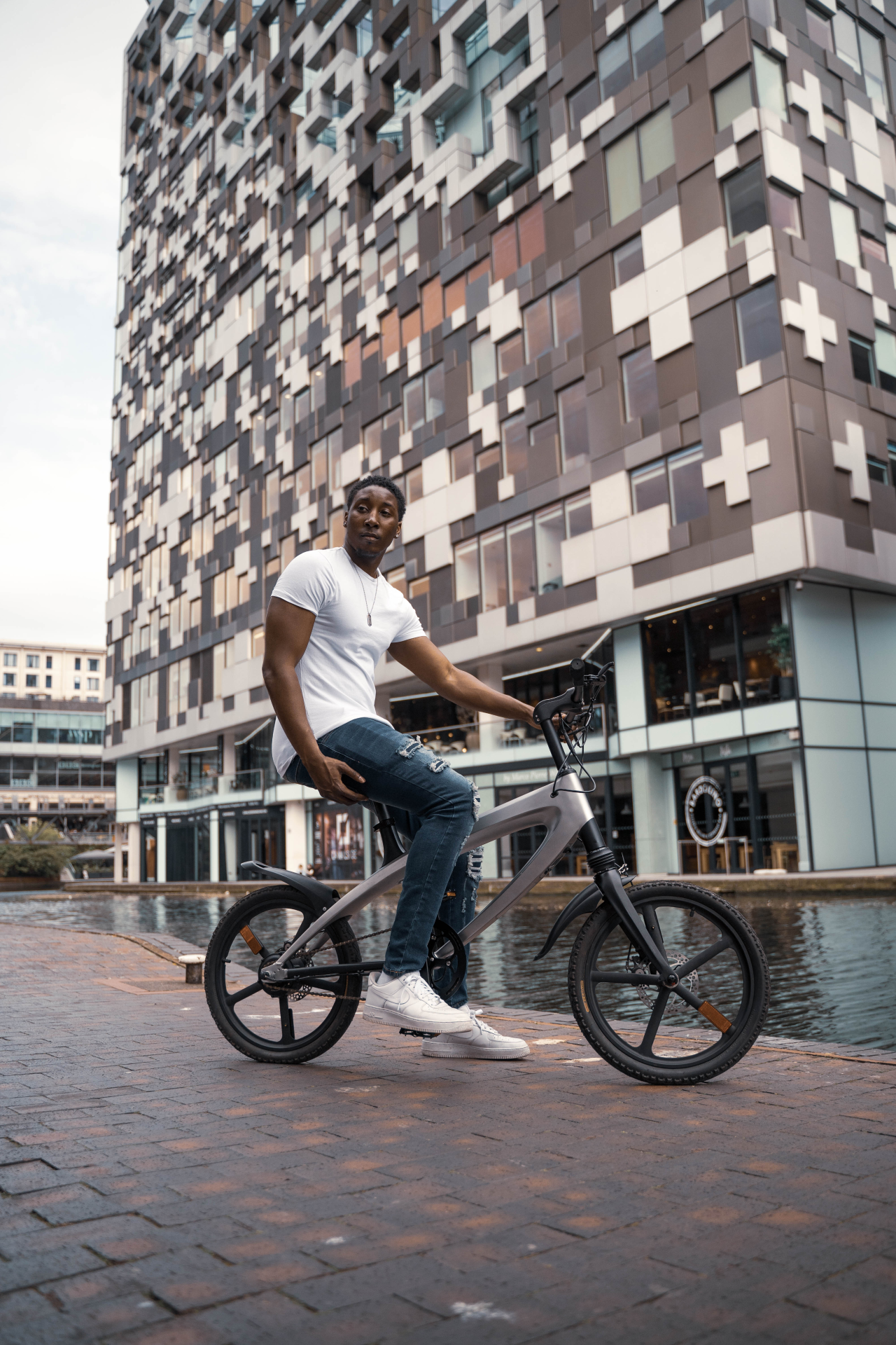 The Official Solar Beam Yellow E-Bike with Built-in Speakers & Bluetooth (Range up to 60km)