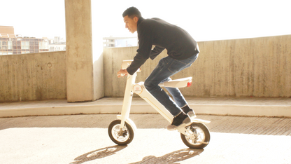 The Cruzaa PRO Electric Scooter - 45km Range & 35kmh Top Speed Cruzaa Built in Bluetooth & Speakers + USB - Racing White