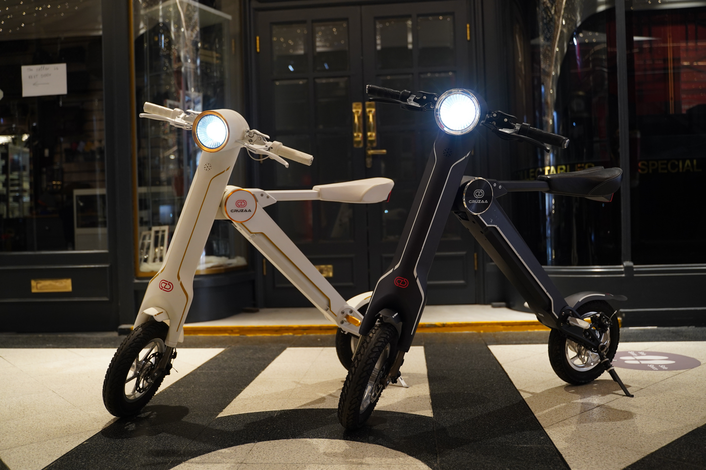 The Cruzaa PRO Electric Scooter - 45km Range & 35kmh Top Speed Cruzaa Built in Bluetooth & Speakers + USB - Racing White