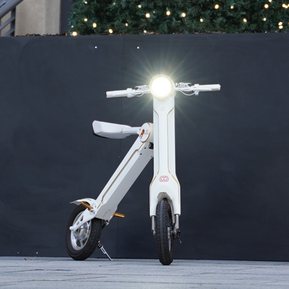 The Cruzaa PRO Electric Scooter - 35km Range & 25kmh Top Speed Cruzaa Built in Bluetooth & Speakers + USB - Racing White